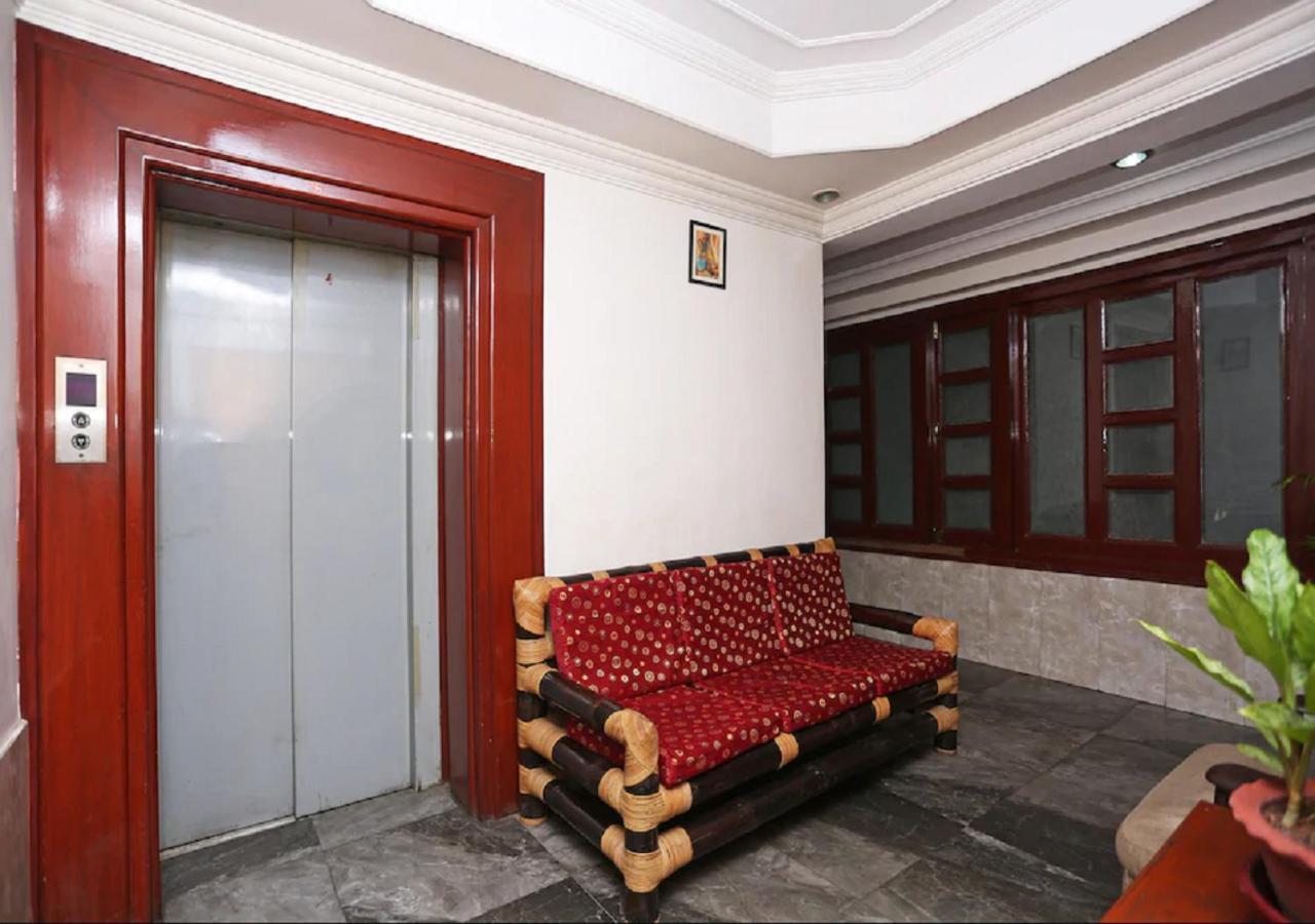 גווהטי Hotel Monsoon Palace מראה חיצוני תמונה
