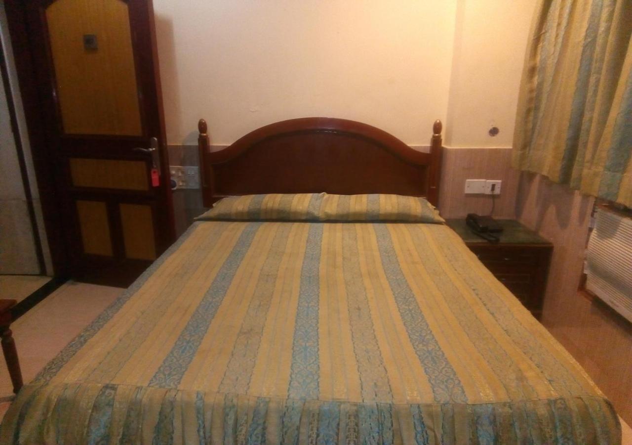 גווהטי Hotel Monsoon Palace מראה חיצוני תמונה