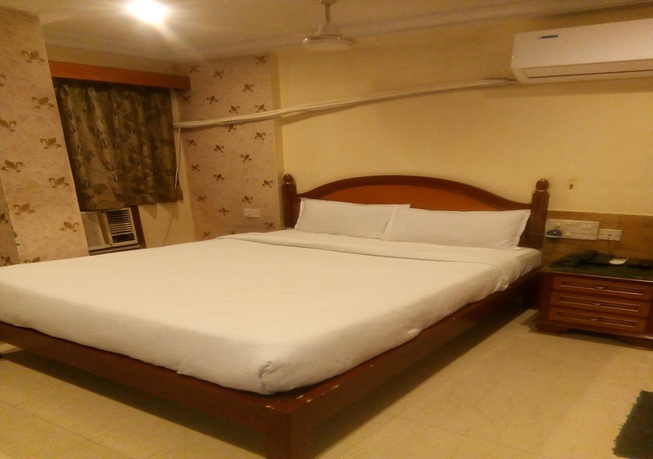 גווהטי Hotel Monsoon Palace מראה חיצוני תמונה
