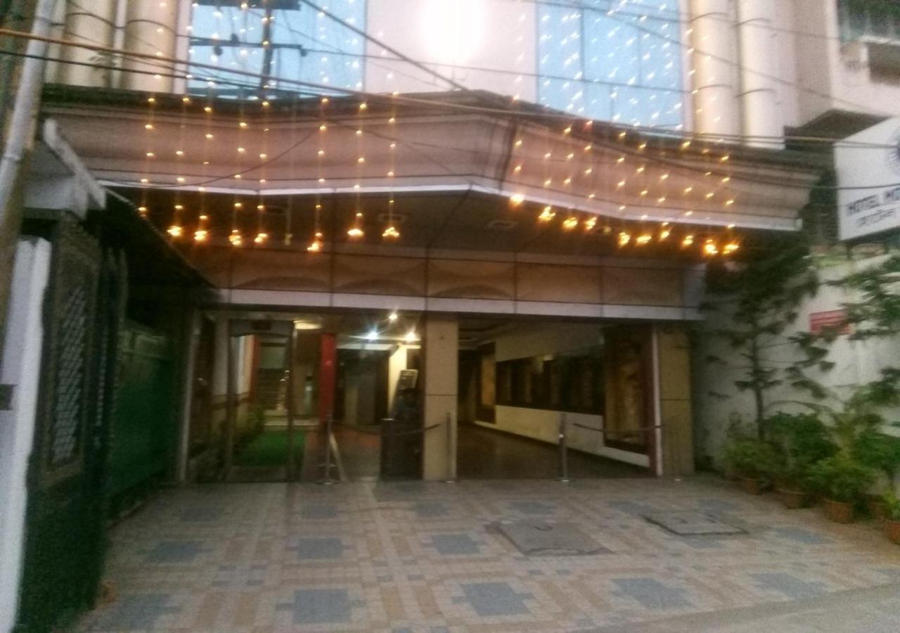 גווהטי Hotel Monsoon Palace מראה חיצוני תמונה